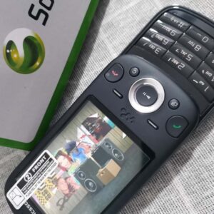 Sony Ericsson W20i / W20 Black GSM Mobile Slide Phone -Unlocked Bundle Description 2*batteries - Image 12