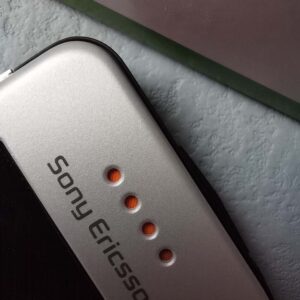 White Sony Ericsson W580i - unlocked 2G netwroks keyboard slide mobile phone - Image 7