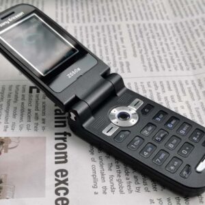Sony Ericsson Z550 Z550i Z550a Unlocked 2G 25MB 1.3MP Clamshell phone Very Rare battery battery x 1 - Image 4