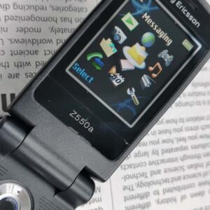 Sony Ericsson Z550 Z550i Z550a Unlocked 2G 25MB 1.3MP Clamshell phone Very Rare battery battery x 1 - Image 6
