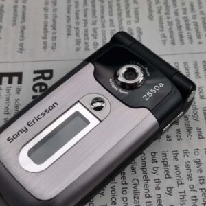 Sony Ericsson Z550 Z550i Z550a Unlocked 2G 25MB 1.3MP Clamshell phone Very Rare battery battery x 1 - Image 11