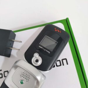 Unlocked Sony Ericsson W300 W300i Radio GSM 2G Bluetooth Keyboard Cellphone Bundle Description 1 battery - Image 9