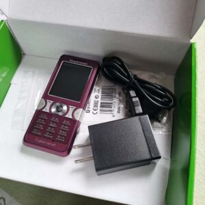 Unlocked Sony Ericsson Walkman K550i 2G networks Black&Purple Cellular Phone Bundle Description 1 battery Color Black - Image 3
