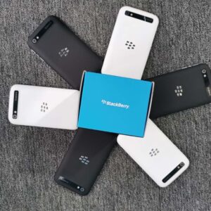 BlackBerry Classic Q20 Black white Unlocked 16GB 4G Smartphone Boxed Color Black - Image 3