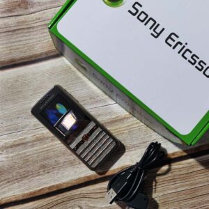 Sony Ericsson G502 - Unlocked 2G 3G Works well Compact and stylish Cellphone battery 1*battery