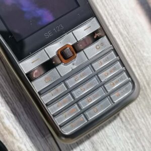 Sony Ericsson G502 - Unlocked 2G 3G Works well Compact and stylish Cellphone battery 1*battery - Image 9