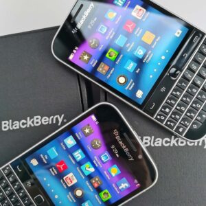 BlackBerry Classic Q20 Black white Unlocked 16GB 4G Smartphone Boxed Color Black - Image 4