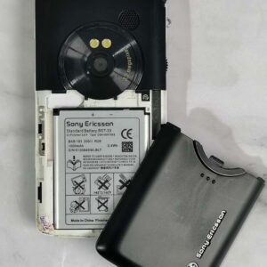 Unlocked Sony Ericsson W960 W960i 8GB 2G/3G Walkman 2.6" Cellphone Works well battery 2 * Batteires - Image 4