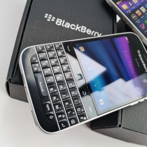 BlackBerry Classic Q20 Black white Unlocked 16GB 4G Smartphone Boxed Color Black - Image 9
