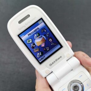 Sony Ericsson Z520 Z520i Unlocked GSM 2G 1.8" Clamshell phone Fully Working battery 1 * battery - Image 12
