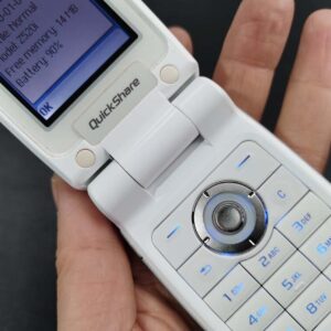 Sony Ericsson Z520 Z520i Unlocked GSM 2G 1.8" Clamshell phone Fully Working battery 1 * battery - Image 15