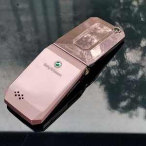 Sony Ericsson F100i - Unlocked GSM 2G 3G 100MB 3.1MP 2.0" Clamshell Mobilephone battery 2*batteries - Image 6