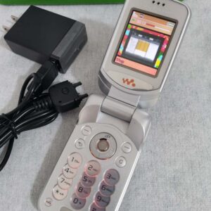 Sony Ericsson W300 W300i Radio GSM Unlocked 2G Bluetooth Cellphone Bundle Description 2 batteries