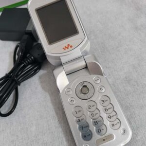 Sony Ericsson W300 W300i Radio GSM Unlocked 2G Bluetooth Cellphone Bundle Description 2 batteries - Image 10