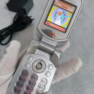 Sony Ericsson W300 W300i Radio GSM Unlocked 2G Bluetooth Cellphone Bundle Description 2 batteries - Image 13