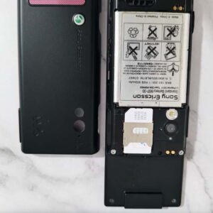 Original Sony Ericsson W715 - GSM / HSPA Walkmans Slide phone good condition Bundle Description 1*battery Color Silver