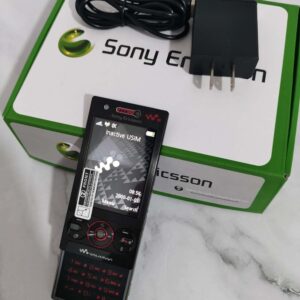 Original Sony Ericsson W715 - GSM / HSPA Walkmans Slide phone good condition Bundle Description 2*batteries Color Black - Image 2
