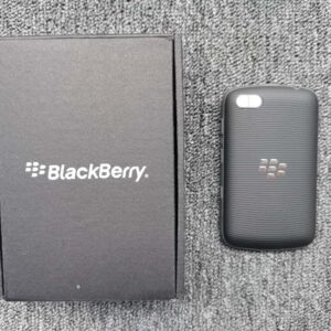 BlackBerry 9720 (Unlocked) 3G WIFI 5MP Camera FM Radio GPS Black/White Cellphone Color White - Image 3