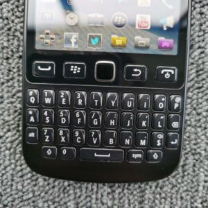 BlackBerry 9720 (Unlocked) 3G WIFI 5MP Camera FM Radio GPS Black/White Cellphone Color White - Image 4