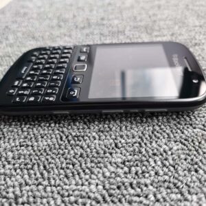 BlackBerry 9720 (Unlocked) 3G WIFI 5MP Camera FM Radio GPS Black/White Cellphone Color White - Image 5