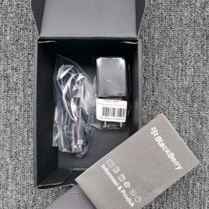 BlackBerry 9720 (Unlocked) 3G WIFI 5MP Camera FM Radio GPS Black/White Cellphone Color White - Image 11