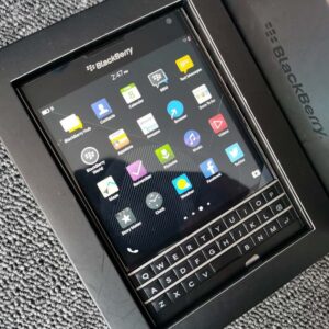 BlackBerry Passport Q30 (SQW100-1) 32GB storage 13MP 3450mAh Keyboard Cellphone Colore Nero - Image 9