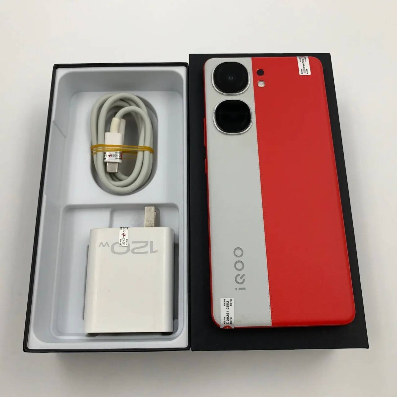 vivo iQOO Neo9 Pro 6.78" 50MP 256GB 512GB 1TB Snapdragon 8 Gen 2 Android Google Color please note color in order bundling Mobile phone+accessories, packaging box storage 16GB+1TB