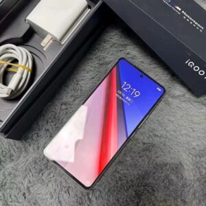 New vivo iQOO 11 Track /Legend Edition 5G 6.78" 256GB Snapdragon 8 Gen 2 Android storage 256GB 12GB RAM Colour Black - Image 11