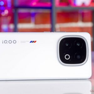 New vivo iQOO 13 Race Track Edition 5G 6.82" 256/512GB/1TB Snapdragon  Android storage 512GB 12GB RAM Colour Alpha (Black) - Image 3