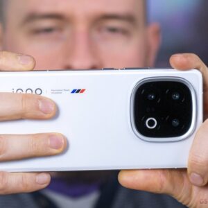 New vivo iQOO 13 Race Track Edition 5G 6.82" 256/512GB/1TB Snapdragon  Android storage 512GB 12GB RAM Colour Alpha (Black) - Image 6