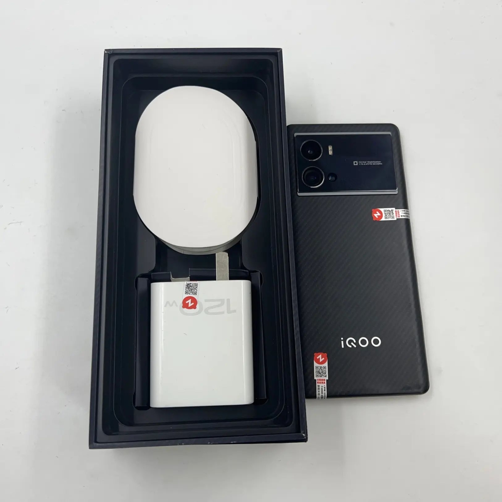vivo iQOO 9 Pro 6.78" 50MP 512GB Snapdragon 8 Gen 1 Android 12 Google unlocked   Charger Included Yes storage 12GB+256GB
