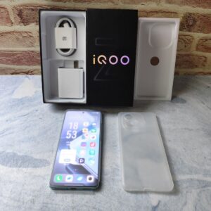 VIVO iQOO Z9 Turbo 12+256GB Android Unlocked 5G Snapdragon 8s Gen 3 Smartphone Color random color Storage Capacity 12+256GB