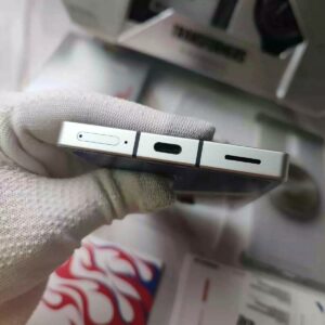"Transformer" ZTE nubia RedMagic 8 Pro+ 16+512GB -(unlocked) 5G Package Mobile phone and charger - Image 4