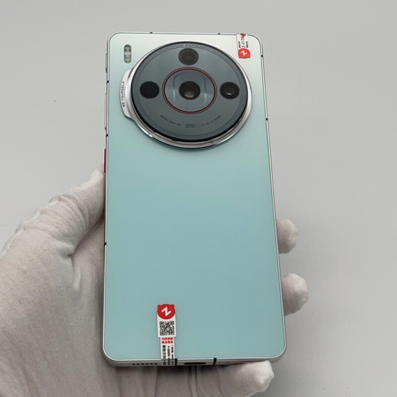 ZTE nubia Z60S Pro Android 14 512GB 16GB RAM 6.78'' 50MP game phone Color Aqua Charger Included Yes