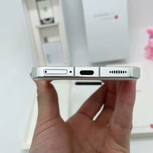 Xiaomi 13 6.36" 50MP 128GB 256GB 512GB Snapdragon 8 Gen 2 SmartPhone Google play Storage 8GB+256GB bundle description phone+charger colors Random Color - Image 3