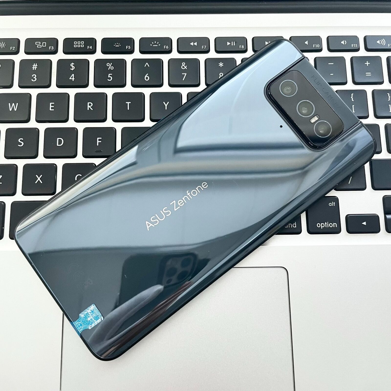 Asus Zenfone 8 Flip 5G 64MP Snapdragon 888 5G 128GB Android Smartphone Color Galactic Black Storage Capacity 8+128GB