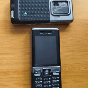 Sony Ericsson C702 Very Rare - For Collectors - Unlocked 150 MB  Color Black - Image 3
