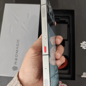ZTE nubia RedMagic 10 Pro Plus Android 15 5G Gaming Phone Google Storage 16+512G Color Please note the color Package Mobile phone with charger and cable - Image 9