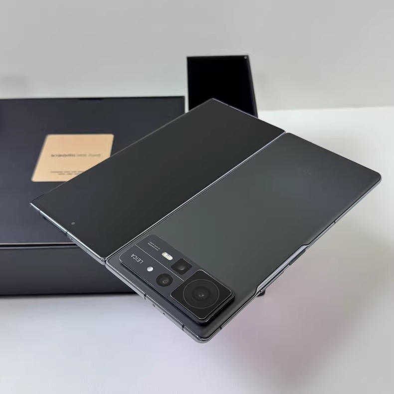 Foldable Xiaomi Mix Fold 2 Unloked 5G 12+512GB Google unlocked Color Black Storage Capacity 12+256GB Package All accessories of the mobile phone