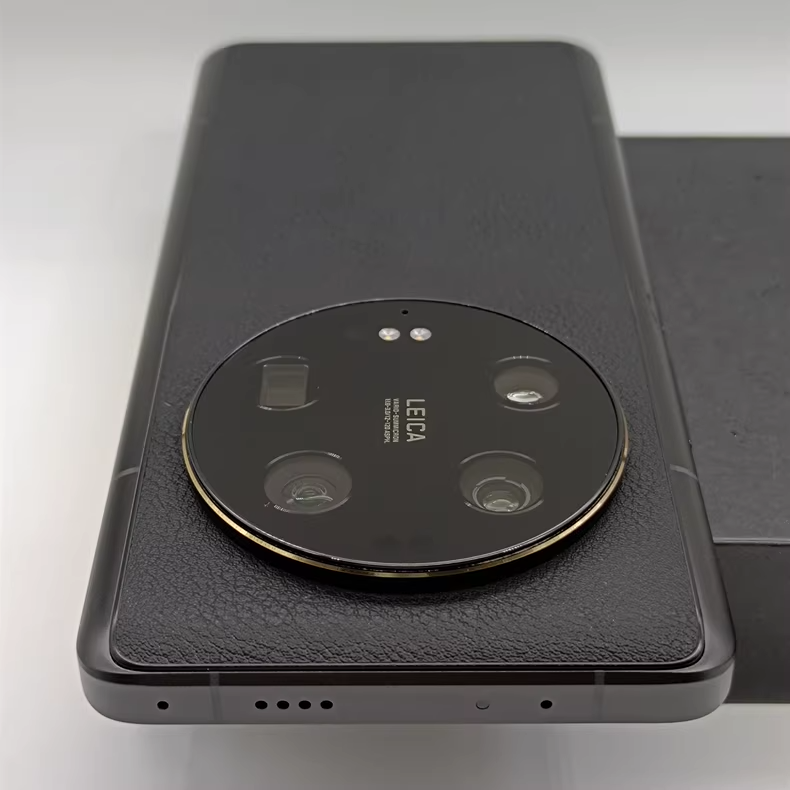 Xiaomi 13 Ultra 5G Android 13 Snapdragon 8 Gen 2 5G unlocked google play Storage 16+1T Color Please note the color