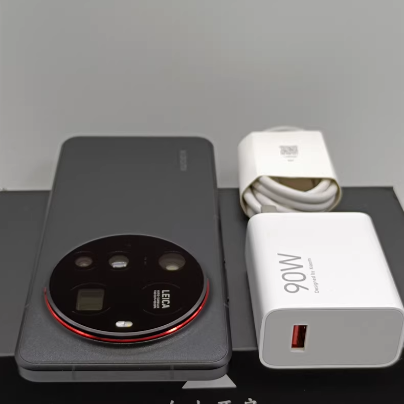 Xiaomi 15 Ultra Android 15 50MP -(unlocked) 5G Google  Storage 16+1T Color Please note the color