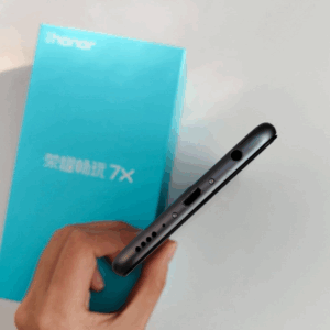 Huawei Honor 7X 5.93in 16MP 64GB Kirin 659 Android global Google phone Color Random Color binding phone + charger Storage Capacity 64GB 4GB RAM - Image 7