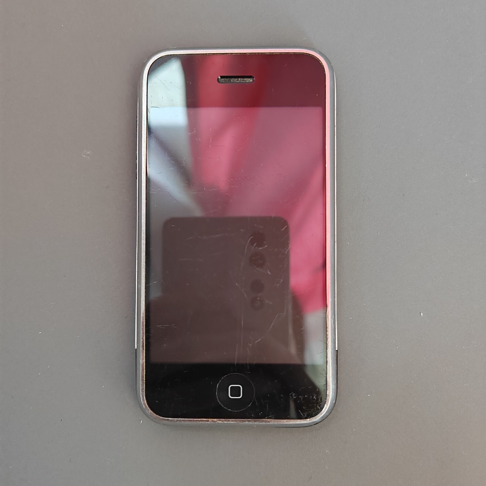 Apple iPhone 1st gen (iPhone2G) 8GB 2MP 3.5"  Sliver  IOS3.1.3 NO.69