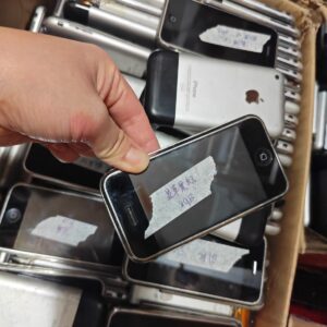 Apple iPhone 2G 1st Gen Unable to function properly, repair or use parts Storage Capacity 8GB - Image 10