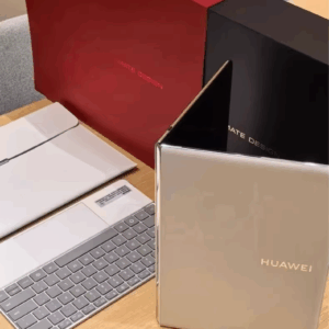 Huawei MateBook Fold Ultimate Design Three folds 32GB+2TB OLED 2472 x 3296 px Storage 32G+1TB (White or Blue) - Image 2