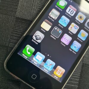 Original Apple iPhone 3G 16GB IOS Smart Phone Fully working - Image 2