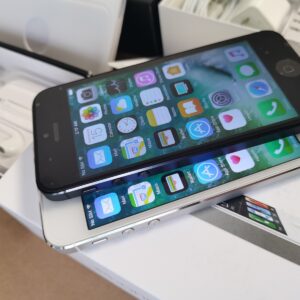 99% New Apple iphone 5 16GB 32GB 64GB unlocked smart phone very rare iOS 6 Colors Black storage 16GB iOS Very rare iOS 6