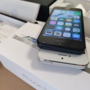 99% New Apple iphone 5 16GB 32GB 64GB unlocked smart phone very rare iOS 6 Colors Black storage 16GB iOS Very rare iOS 6 - Image 2