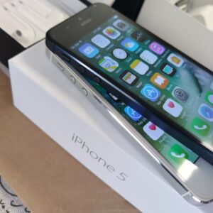 99% New Apple iphone 5 16GB 32GB 64GB unlocked smart phone very rare iOS 6 Colors Black storage 16GB iOS Very rare iOS 6 - Image 5