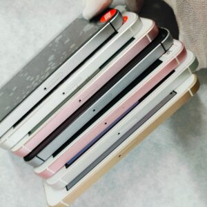 VERY GOOD Apple iPhone SE 2016 1st Gen (Unlocked) (CDMA + GSM) 16GB 32GB 64GB Fingerprint With Fingerprint Color Rose Gold Storage Capacity 16 GB - Image 12